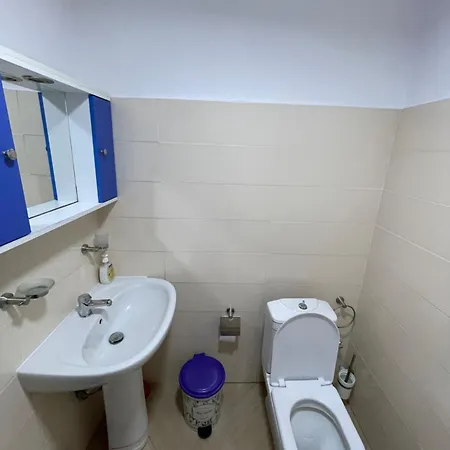 Yllis Apartment *