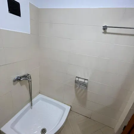 Yllis Apartment