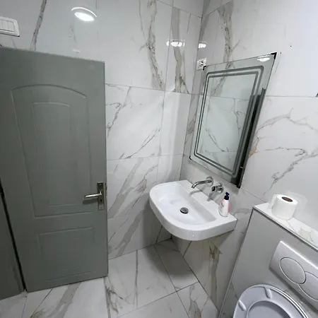 Yllis Χειμάρρα